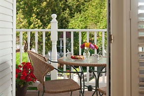 Thorp House Inn & Cottages