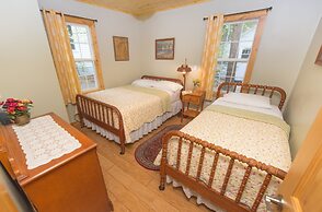 Thorp House Inn & Cottages