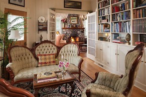 Thorp House Inn & Cottages