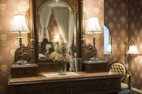 Thorp House Inn & Cottages