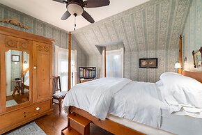 Thorp House Inn & Cottages