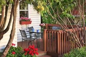 Thorp House Inn & Cottages