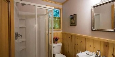 Thorp House Inn & Cottages