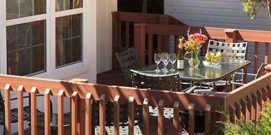 Thorp House Inn & Cottages