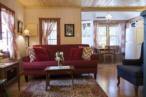 Thorp House Inn & Cottages