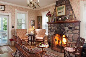 Thorp House Inn & Cottages