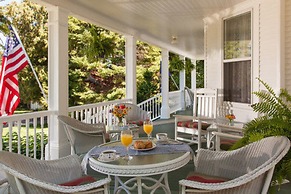 Thorp House Inn & Cottages