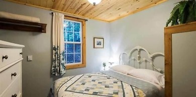 Thorp House Inn & Cottages