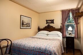 Thorp House Inn & Cottages