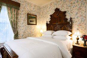 Thorp House Inn & Cottages