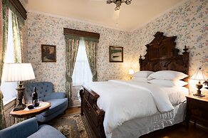 Thorp House Inn & Cottages