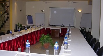 The Maple Leaf DLF Cyber City