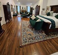 Stone Manor Boutique Inn