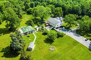 Stone Manor Boutique Inn