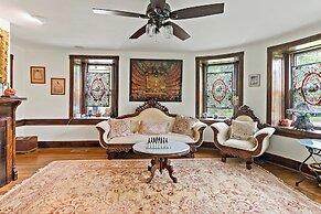 Stone Manor Boutique Inn