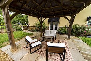 Stone Manor Boutique Inn