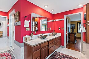 Stone Manor Boutique Inn