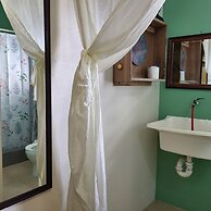 Hacienda Tropical Guest House