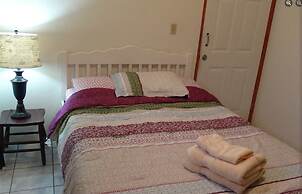 Hacienda Tropical Guest House