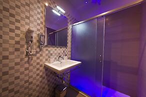 Borghese Executive Suite