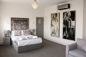 The Royal Seabank Hotel