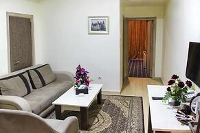 Balcony Hotel & Suites