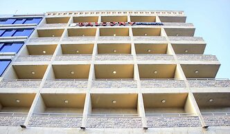 Balcony Hotel & Suites