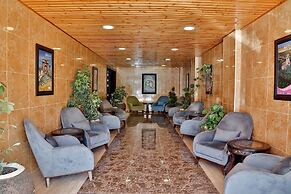 Balcony Hotel & Suites