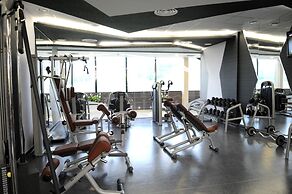 Business Hotel Conference Center & Spa