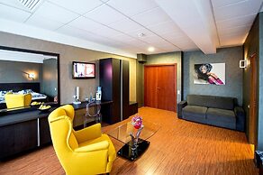 Business Hotel Conference Center & Spa