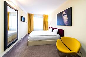 Business Hotel Conference Center & Spa