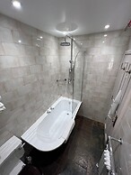 Beaumond Cross Inn