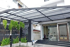 Methavalai Residence