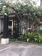 Methavalai Residence