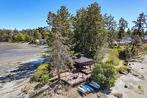 Pacific Shores Resort & Spa