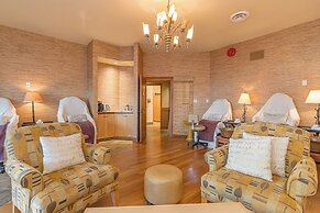 Pacific Shores Resort & Spa