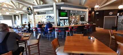 Pacific Shores Resort & Spa