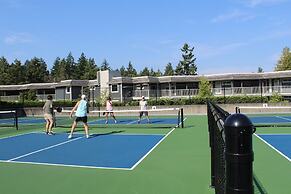 Pacific Shores Resort & Spa