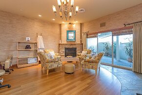 Pacific Shores Resort & Spa