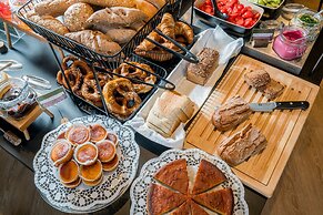 KOOS Hotel&Apartments