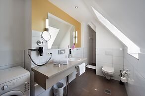 KOOS Hotel&Apartments