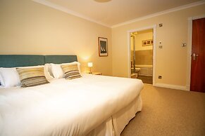 Turnberry Apartments