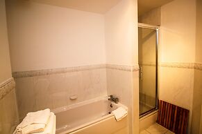 Turnberry Apartments