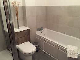 Turnberry Apartments