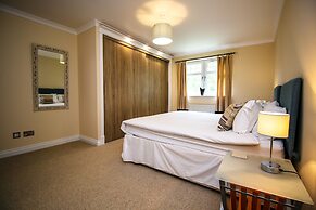 Turnberry Apartments