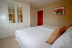 Turnberry Apartments