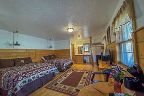 Chinook Winds Lodge