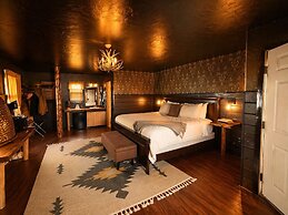The Amoretti Hotel