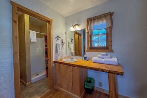 Chinook Winds Lodge