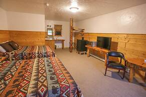 Chinook Winds Lodge